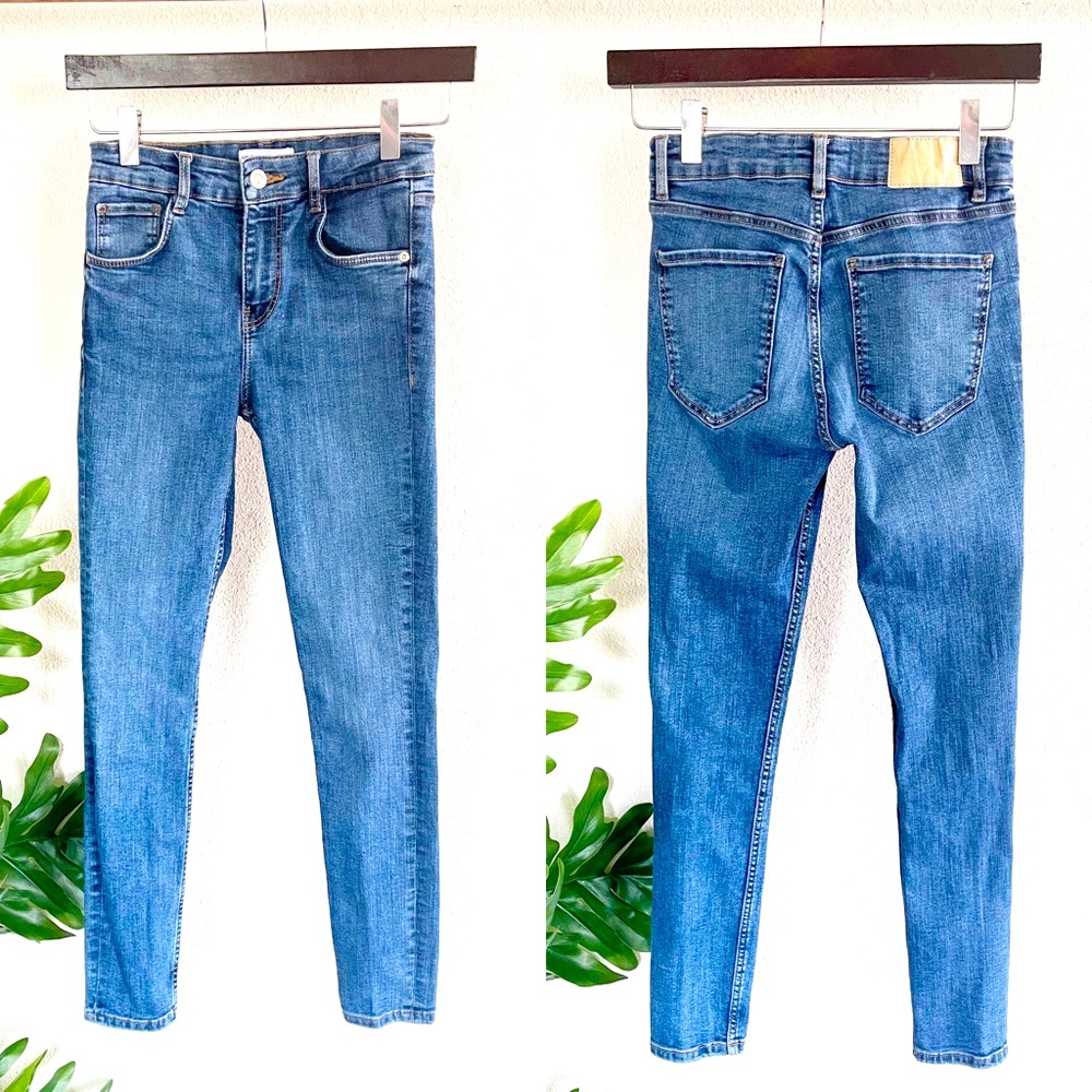 Zara High Waisted Cropped Skinny Jeans
